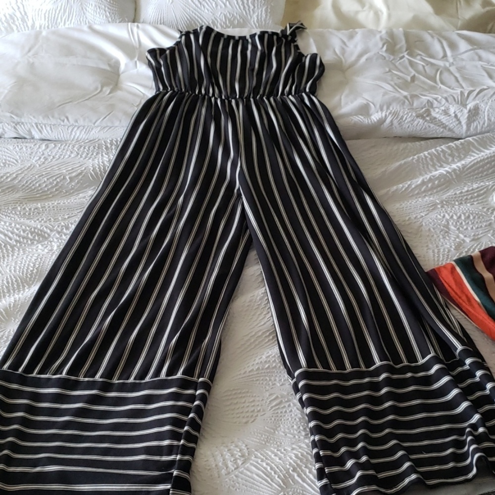 Black dress size L, 2 striped jumpsuits